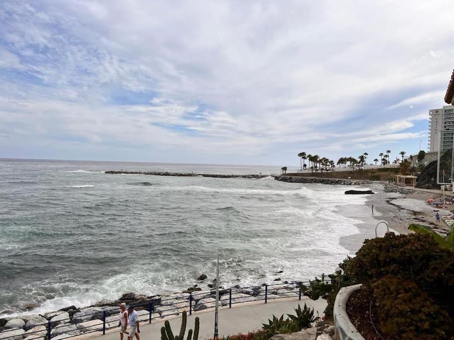 Benalmadena Costa Malaga Apartamento Muy Acogedor Con Vistas Al Mar Terraza Gigante Para Verano E Invierno Parking Exterior photo